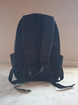 Mochila negra para ordenador portátil