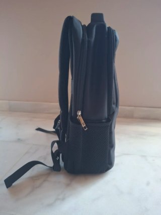 Mochila negra para ordenador portátil
