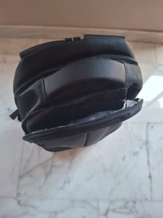 Mochila negra para ordenador portátil