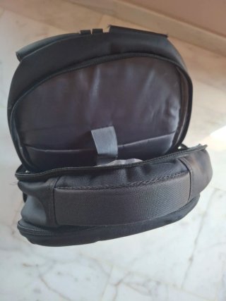 Mochila negra para ordenador portátil