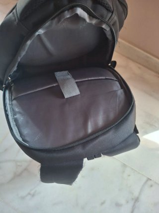 Mochila negra para ordenador portátil