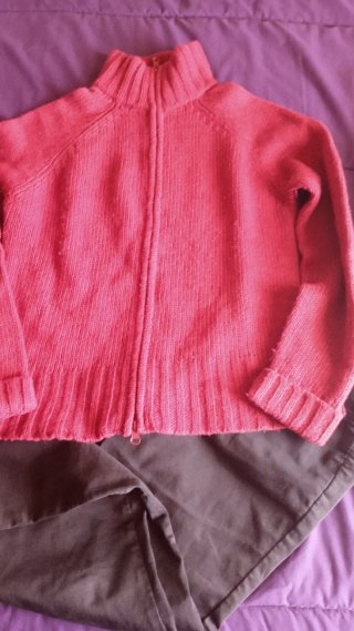 9 Camisetas, pantalón y chaqueta