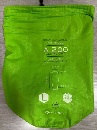 Colchoneta autogonflable Quechua A200 L
