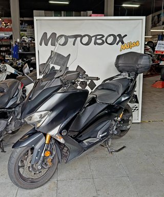 Yamaha TMAX 530 ABS DX Maxi Scooter