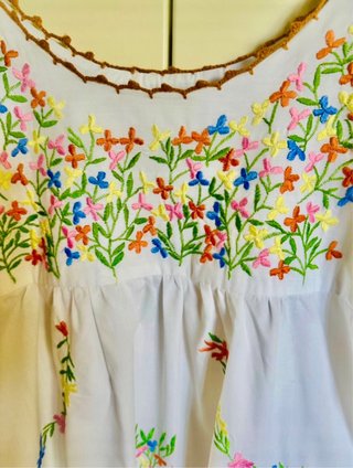 Vestido blanco bordado algodón