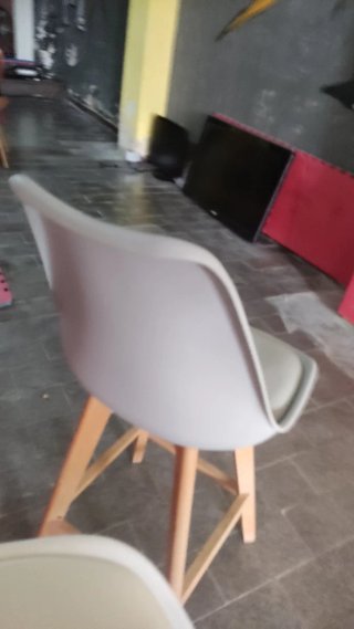 Lote 3 mesas altas + 6 sillas altas