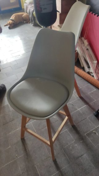 Lote 3 mesas altas + 6 sillas altas