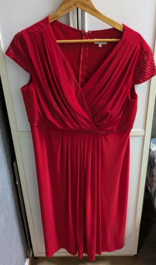 Vestido fiesta rojo drapeado talla 50