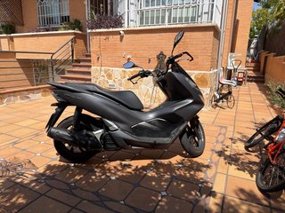 Honda PCX Maxi Scooter mate cambió por tmax2009/11