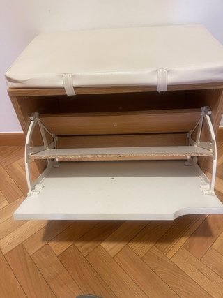 Banco zapatero de madera y piel