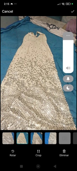 Vestido de fiesta plateado con lentejuelas