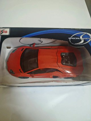 Maisto Lamborghini Aventador 1:24 Rojo