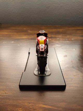 Maqueta Valentino Rossi 46 Ducati Desmosedici 2011