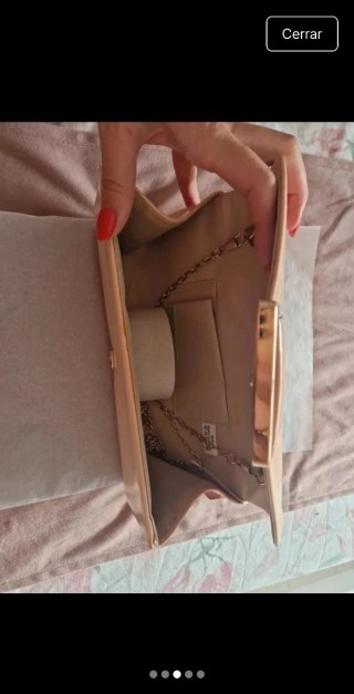 Bolso de mano nude maquillaje