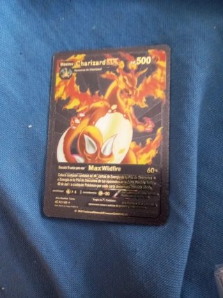Carta Pokémon Charizard VMAX 500 HP