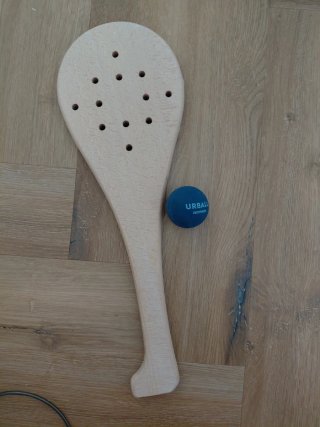 Raqueta y pelota frontón Euskalduna