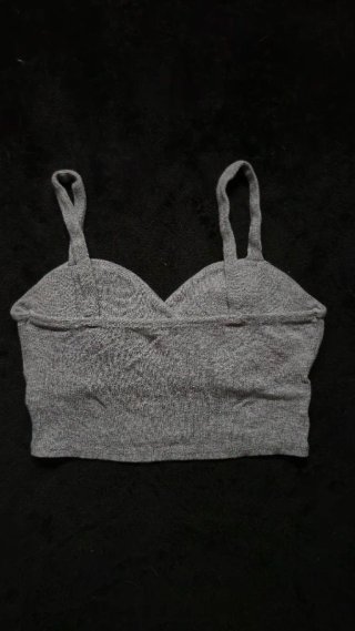 Top corto gris canalé