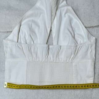 Blusa cropped halter blanca