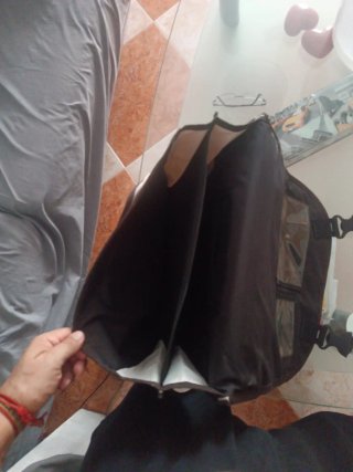Bolso de documentos marrón y beige