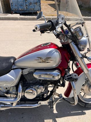 Hyosung Aquila Cruiser 250 cc