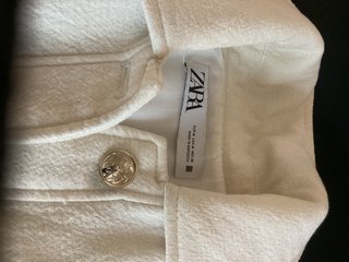 Cazadora Zara Crema Botones Dorados