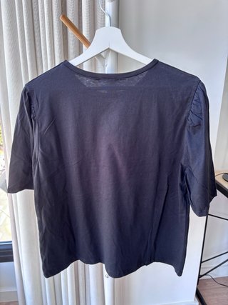 Camiseta Zara bordado blanco y negro Talla L
