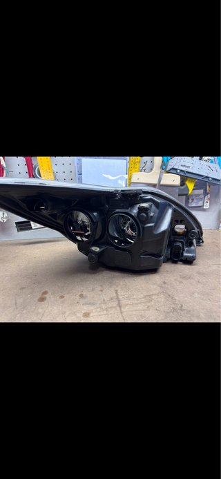 Faro Ford Focus MK2 Xenón