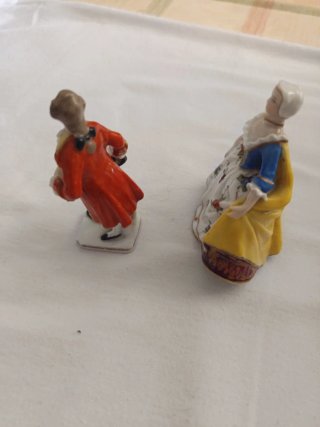 Pareja antigua porcelana figuras