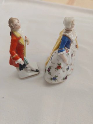 Pareja antigua porcelana figuras