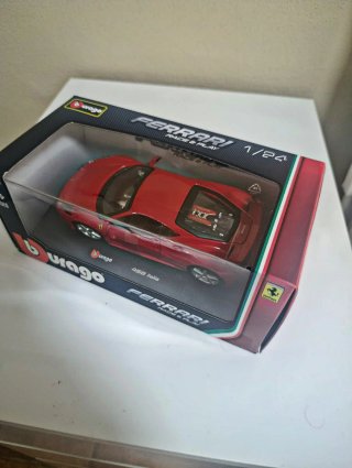 Ferrari 458 Burago 1:24