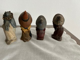 Figuritas de cerámica de brujas