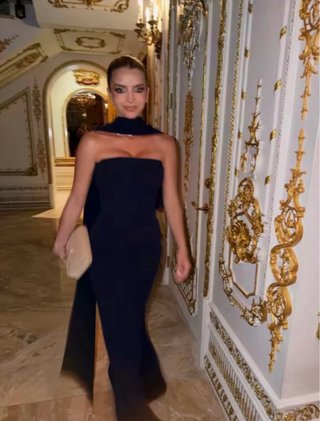 Vestido azul oscuro de fiesta