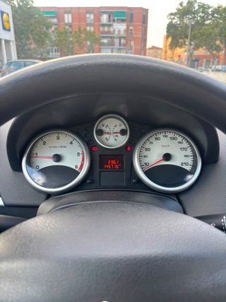 Peugeot 207 2012