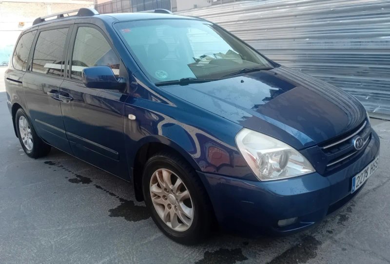 KIA Carnival 2008 - foto 1