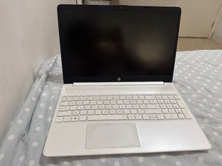 Portátil HP 15s Blanco