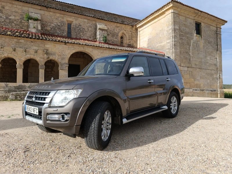 Mitsubishi Montero 2016 - foto 1