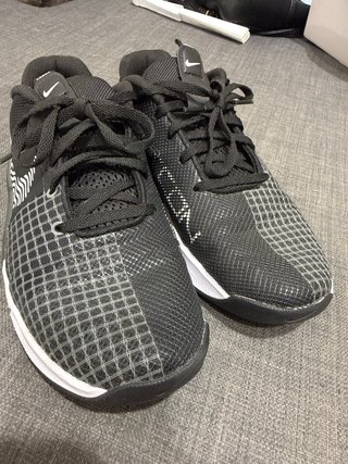 Zapatillas Nike Metcon Negras y Blancas