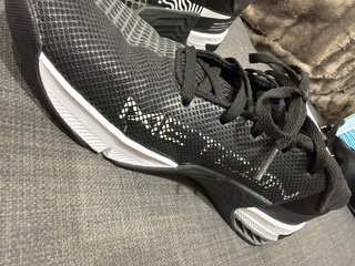 Zapatillas Nike Metcon Negras y Blancas