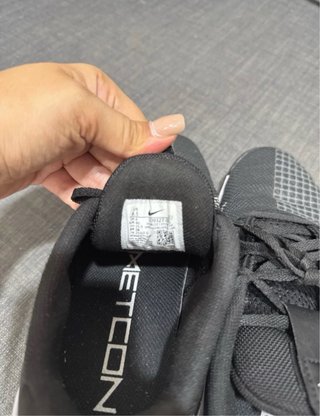 Zapatillas Nike Metcon Negras y Blancas