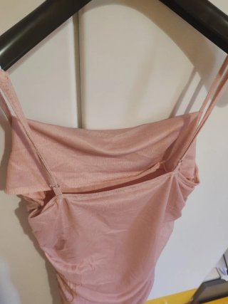 Vestito rosa lungo con stampa floreale