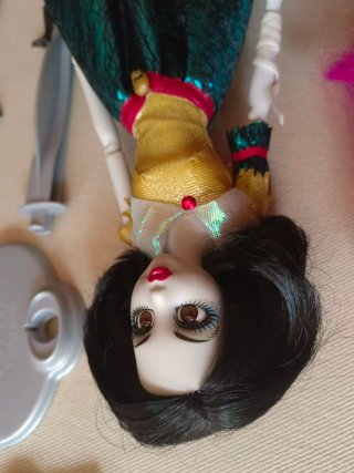 Lote Muñecas Disney Zombie y Bratzilia