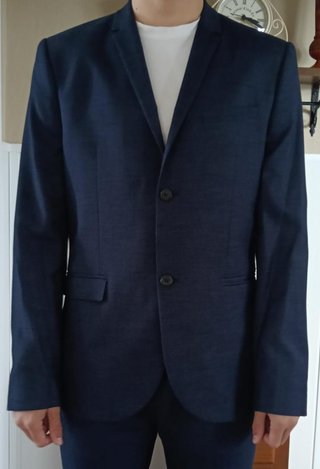 Traje de chaqueta azul marino