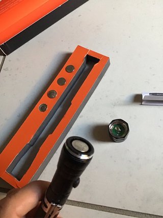 BIIB Torcia LED Magnetica Pickup Tool
