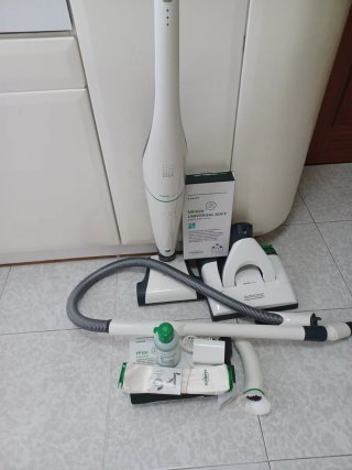 Aspirador Kobold VB100 con Accesorios