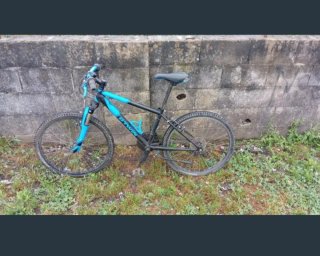 Se vende Bicicleta Bicicleta Btwin Azul y Negra