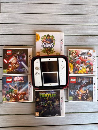 Nintendo 2DS Roja y Blanca + 6 Juegos