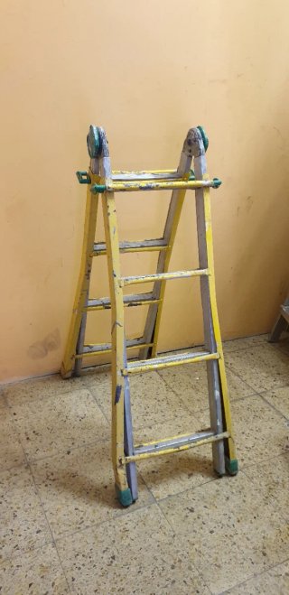 ESCALERA CON TRANSPORTE INCLUIDO