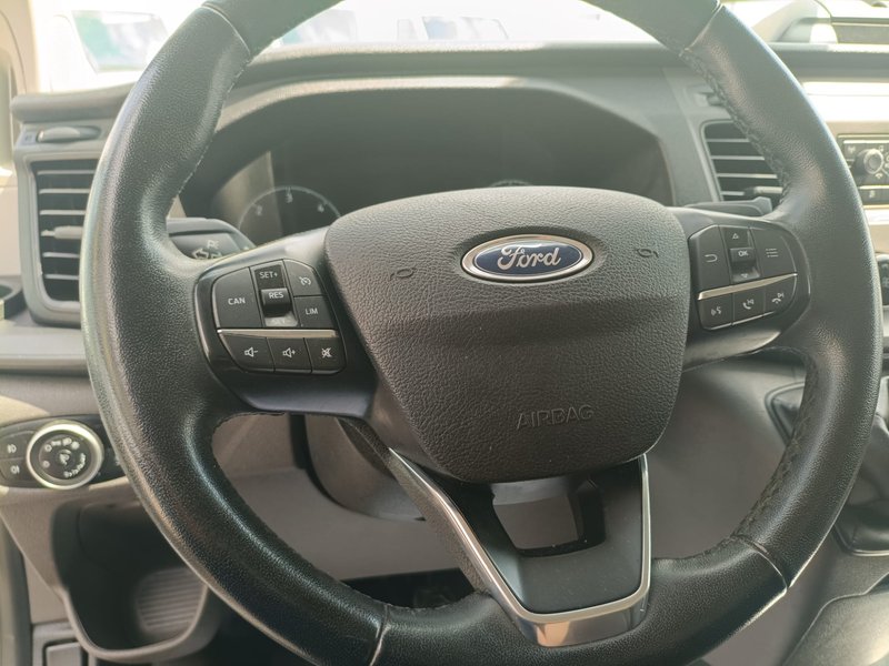Ford Transit Custom 2021, foto 8