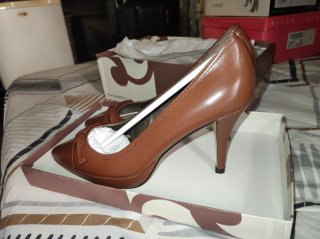 Zapatos de tacón Angari beige y marrón