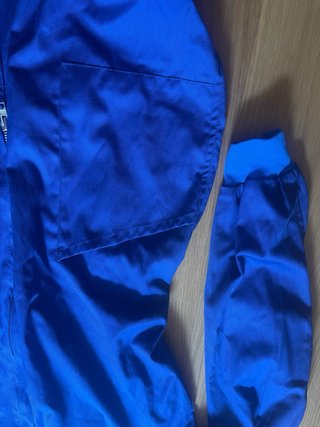 Mono de trabajo azul